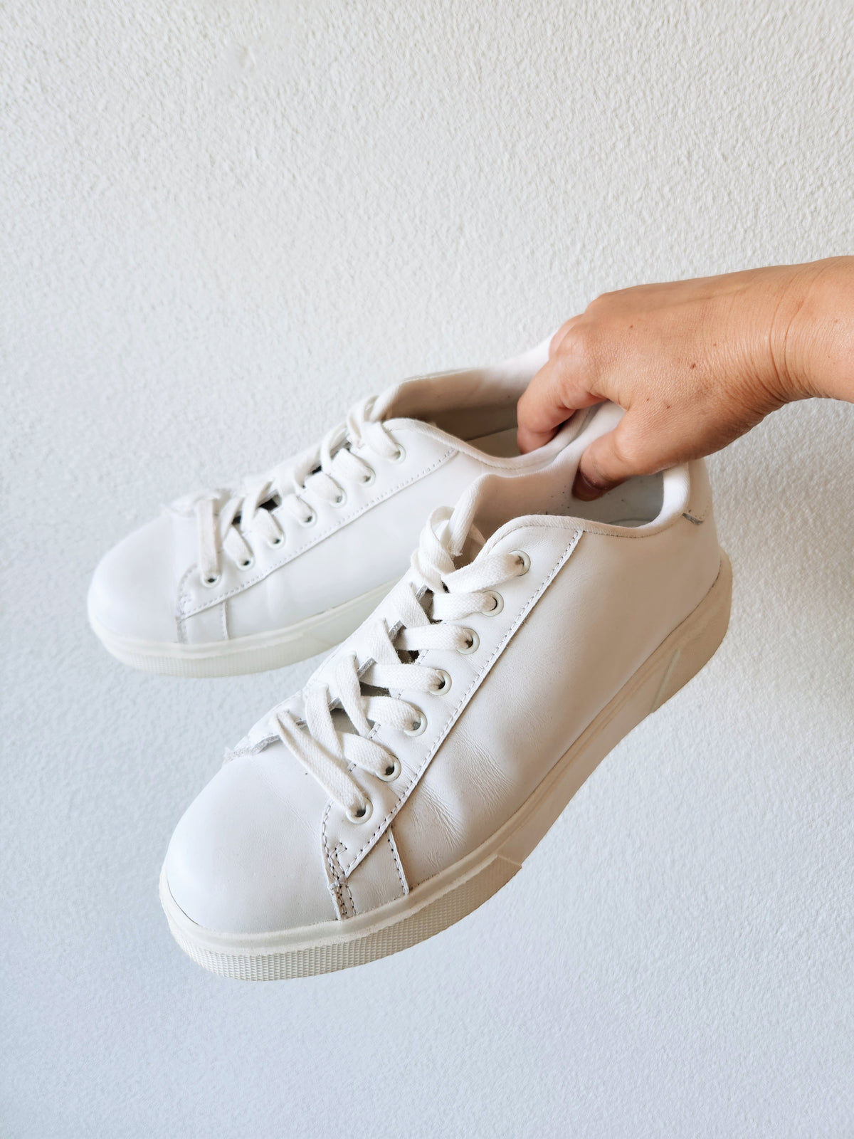 ITNO White Leather Sneaker EUR41