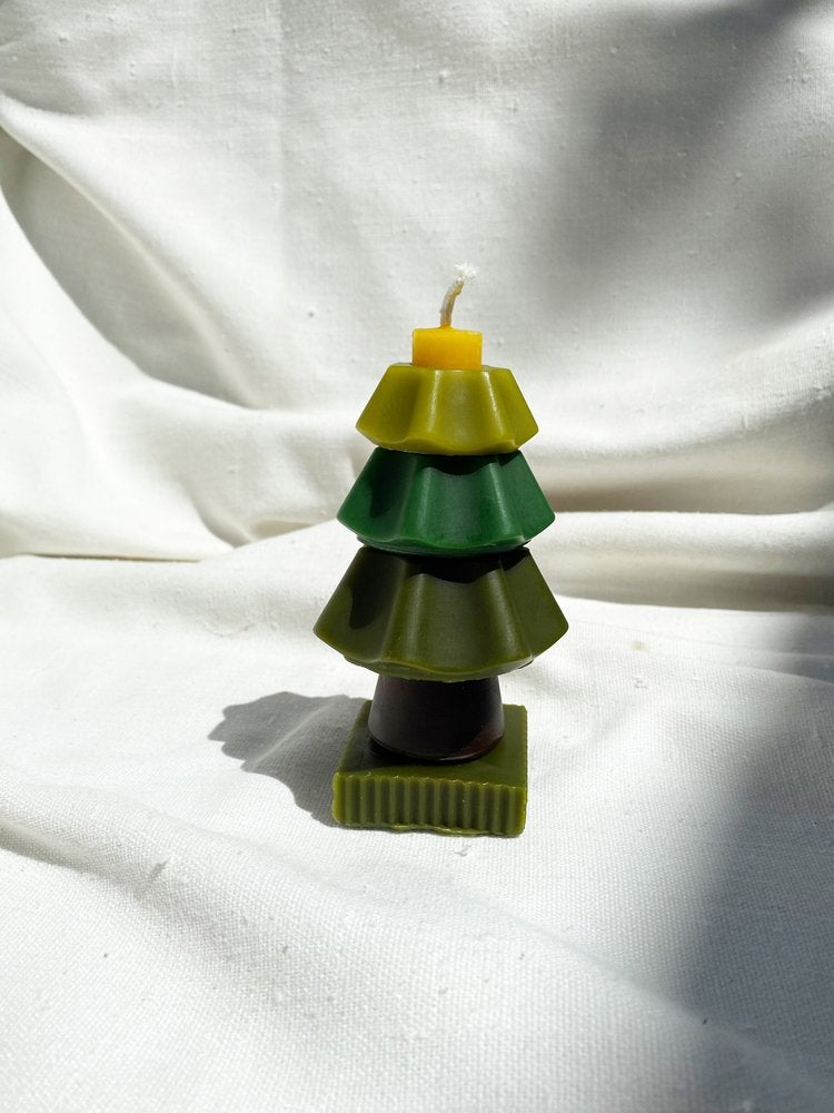 Poppy + Sage Beeswax Stacking Christmas Tree Candle Set, Small